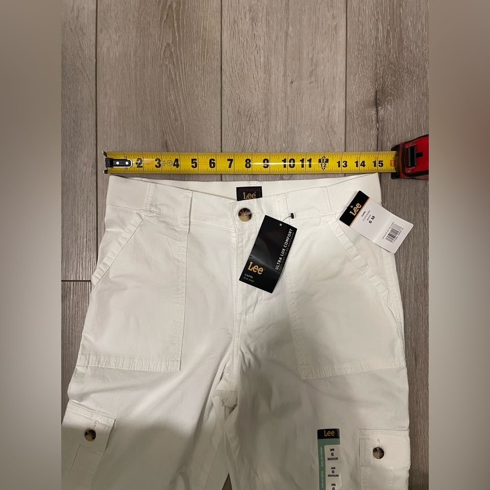 Women's Lee® Flex-To-Go Cargo Mid Rise Capri Pants ULTRA LUX COMFORT Size 6 - Picture 7 of 7